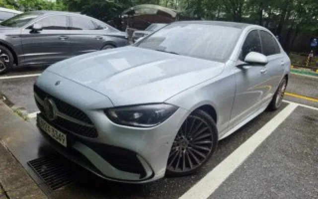 수원중고차사이트순위 C클래스 W206 C300 4MATIC AMG 라인 매물 사진 13 - 2023/08 29,738km